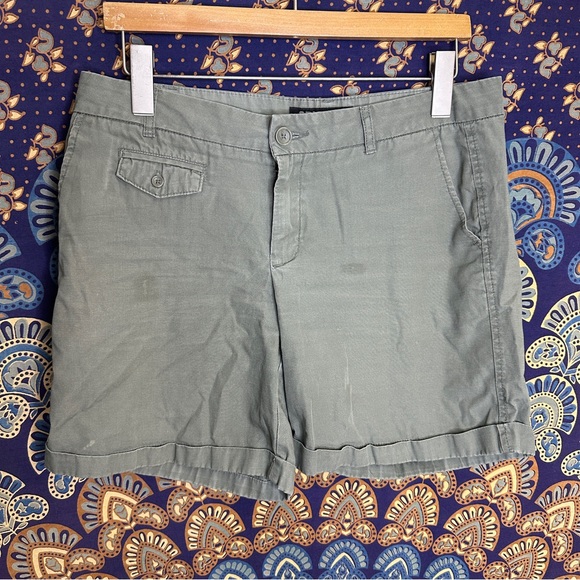 🐾free w/purchase🐾 flawed shorts - Picture 2 of 8